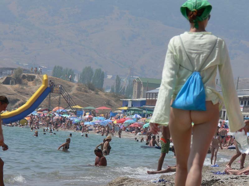 4voyeur:
“ Exelent: at the public beach she walks without panties! - oops!
You are lucky voyeur today!
http://4voyeur.tumblr.com/
”
